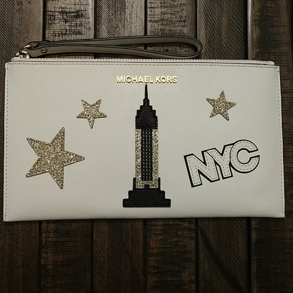 Michael Kors Large Wristlet - NYC - Picture 1 of 1